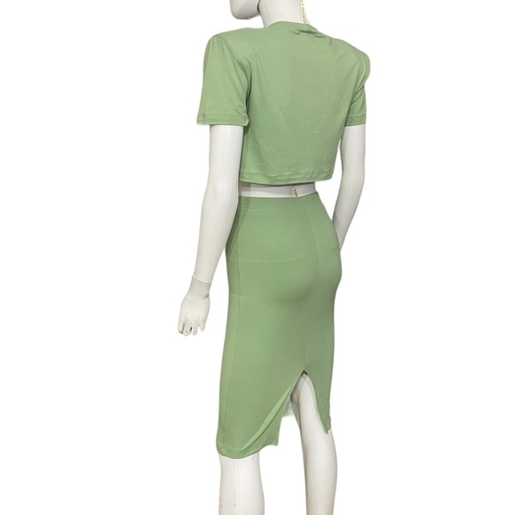 Green Padded Shoulder Skirt Set
New - Picture 4 of 8